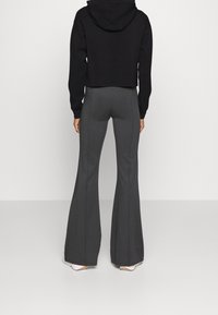 Guess Felpa con cappuccio - black