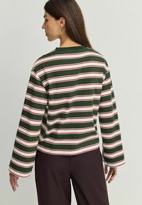 Next FIT - STRIPE  - Top s dlhým rukávom - red green
