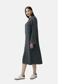 Elara Strickkleid - dunkelgrau