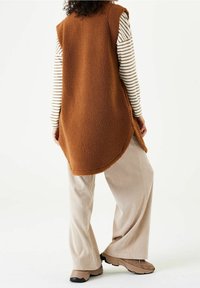 Garcia Liivi - brown