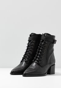 Zign Stivaletti stringati - black