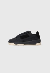 CRUISER TECH FUZZ - Sapatilhas - black