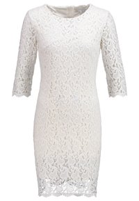 Robe en dentelle blanche avec manches trois-quarts, col rond et motif floral complexe sur l'ensemble.