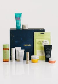 - Zestaw do pielęgnacji