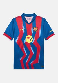 Kék és piros focimez cikk-cakk mintával, Nike logóval és Barcelona címerrel. Az elején sárga Spotify logó található.