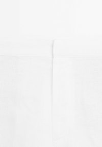 Massimo Dutti BERMUDA - Šortky - white