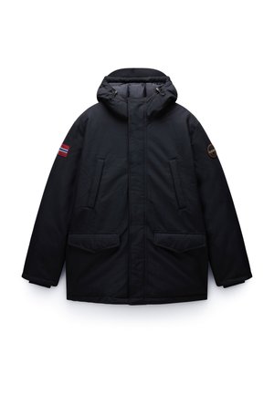 Zwarte geïsoleerde jas met een capuchon, voorzien van twee voorzakken, een badge op de rechtermouw en een subtiel streepdessin op de linker mouw.