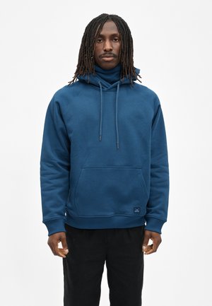 Cleptomanicx, KAPUZENSWEATER MASK - Kapuzenpullover - estate blue