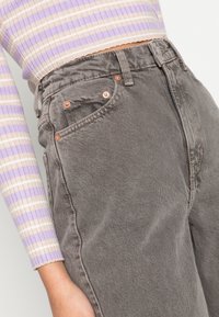 Weekday ROWE EXTRA HIGH - Calças de ganga de perna direita - desert