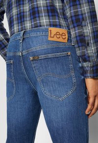 Lee DAREN ZIP FLY - Calças de ganga de perna direita - sea salt worn