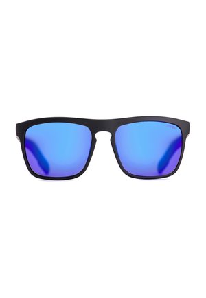 Schwarze rechteckige Sonnenbrillen mit verspiegelten blauen Gläsern. Das Gestell hat eine matte Oberfläche, mit breiten Bügeln und ohne sichtbare Beschläge.