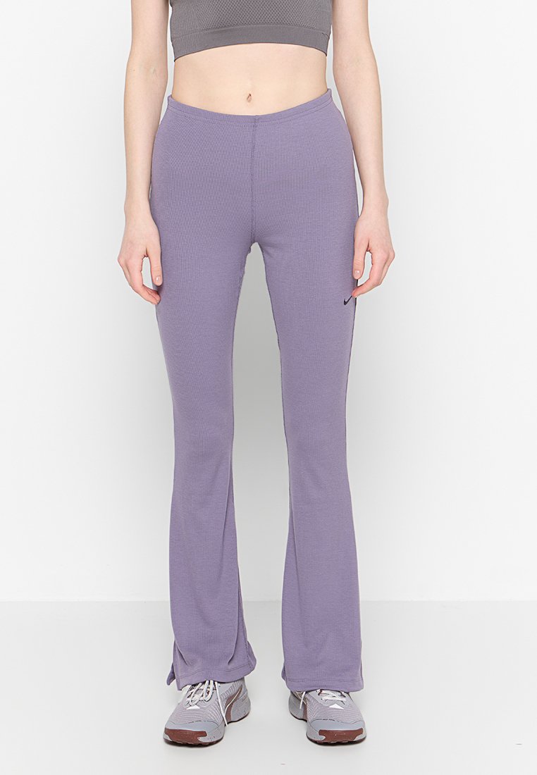 Nike Sportswear Legging lila