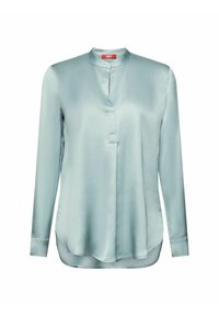 Ljust tealfärgad silkblus med mandarin-krage, långa ärmar och knäppning fram; slät textur, rundad nederkant och avslappnad design.