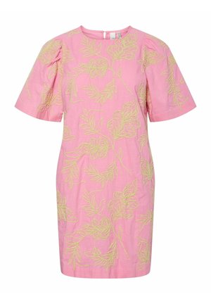 Roza obleka do kolen s kratkimi nabranimi rokavi, okrolim izrezom in rumenim cvetličnim vezenjem po vsej površini.