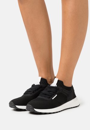 Baskets basses - black