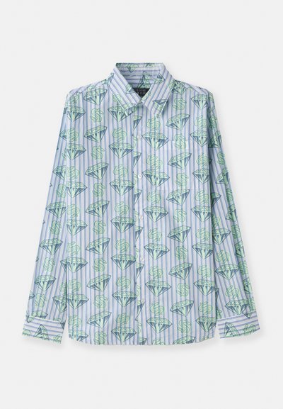Knappe skjorte med et lyst blått stoff som har grønne diamant- og dollar tegn mønstre, vertikale striper og en klassisk kragedesign.