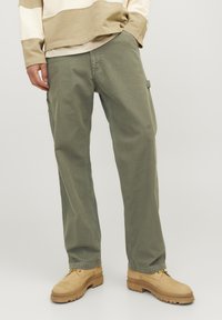 Jack & Jones JPSTEDDIE CARPENTER - Pantalones - dusty olive