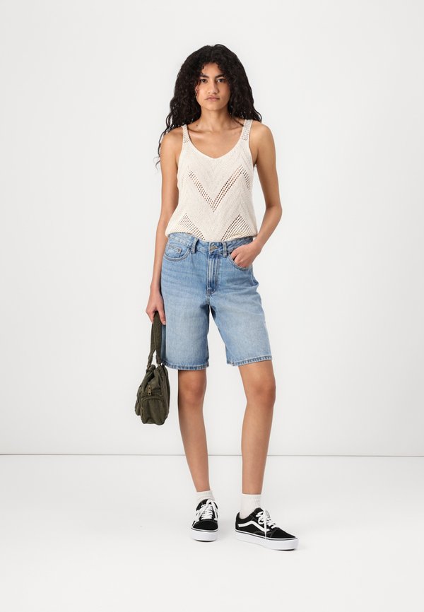 SAGE BERMUDA SHORTS - Shorts4