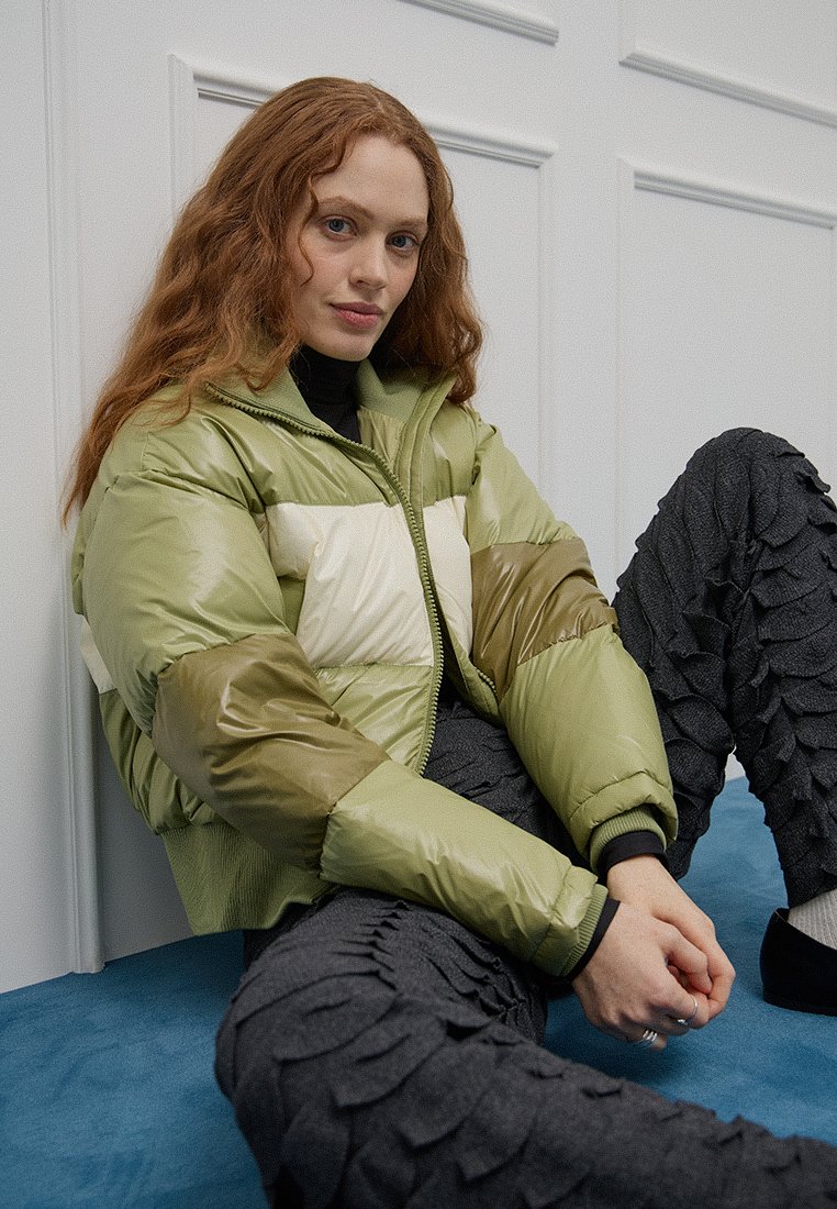 Ganni Gewatteerde jas groen