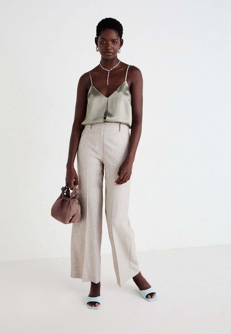 Selected Femme Top olijfgroen Selected Femme Top olijfgroen