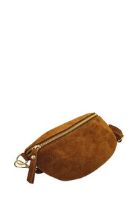 Sac banane en daim marron avec une forme arrondie, fermeture éclair dorée et une bandoulière détachable pour plus de polyvalence. Texture lisse et design simple.