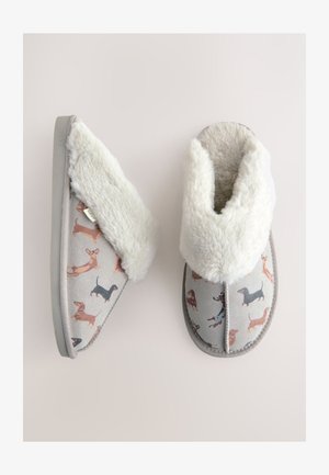 Grå tøfler med kunstpelskrave og spredte gravhundmønstre i brunt og sort. Blød tekstur med afrundet form og flad sål.
