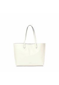 Witte tote bag met twee handvaten, van glad leer, minimalistisch ontwerp en contrasterende zwarte stiksels langs de randen. Geen zichtbare hardware.