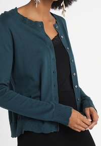 Noa Noa Cardigan - green