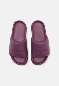 Jordan JORDAN SOPHIA - Iešļūcenes - bordeaux/burgundy crush/fire pink