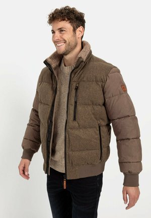 Braune Pufferjacke mit einer strukturierten Wollmischung vorne, glatten braunen Ärmeln und einem kuscheligen, fleecegefütterten Kragen. Verfügt über Reißverschlüsse und einen gerippten Saum.