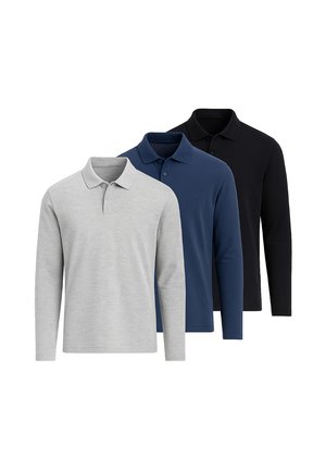 Trois polos à manches longues en gris clair, bleu marine et noir. Chacun présente un col, une patte de boutonnage et une texture de tissu lisse.