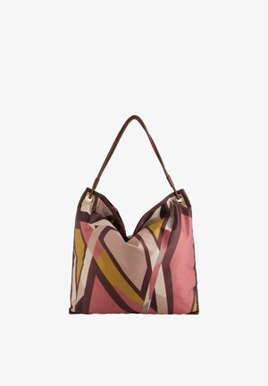Bolso tote de tela suave con asas marrones que presenta patrones geométricos abstractos en tonos rosa, mostaza, beige y marrón oscuro.