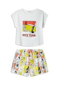 Biała bawełniana piżama składająca się z krótkiego topu z grafiką "NICE TEAM" oraz postaciami z kreskówek, w połączeniu z wielokolorowymi szortami z komiksowymi kadrami.