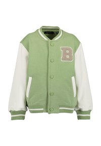 Grön och vit varsityjacka med tryckknappar, ribbade manschetter, sidofickor och en brun applikation av bokstaven "B" på bröstet. Mjukt bomullsmaterial.