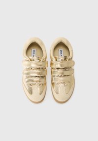 Steve Madden DAYBREAK - Baskets basses - gold-coloured