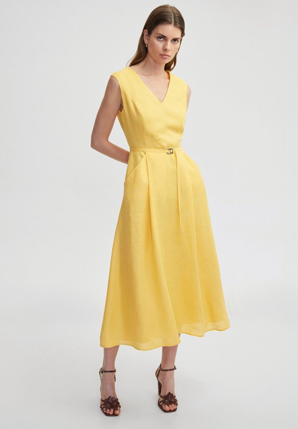 MINIMAL BUCKLE - Freizeitkleid - melon