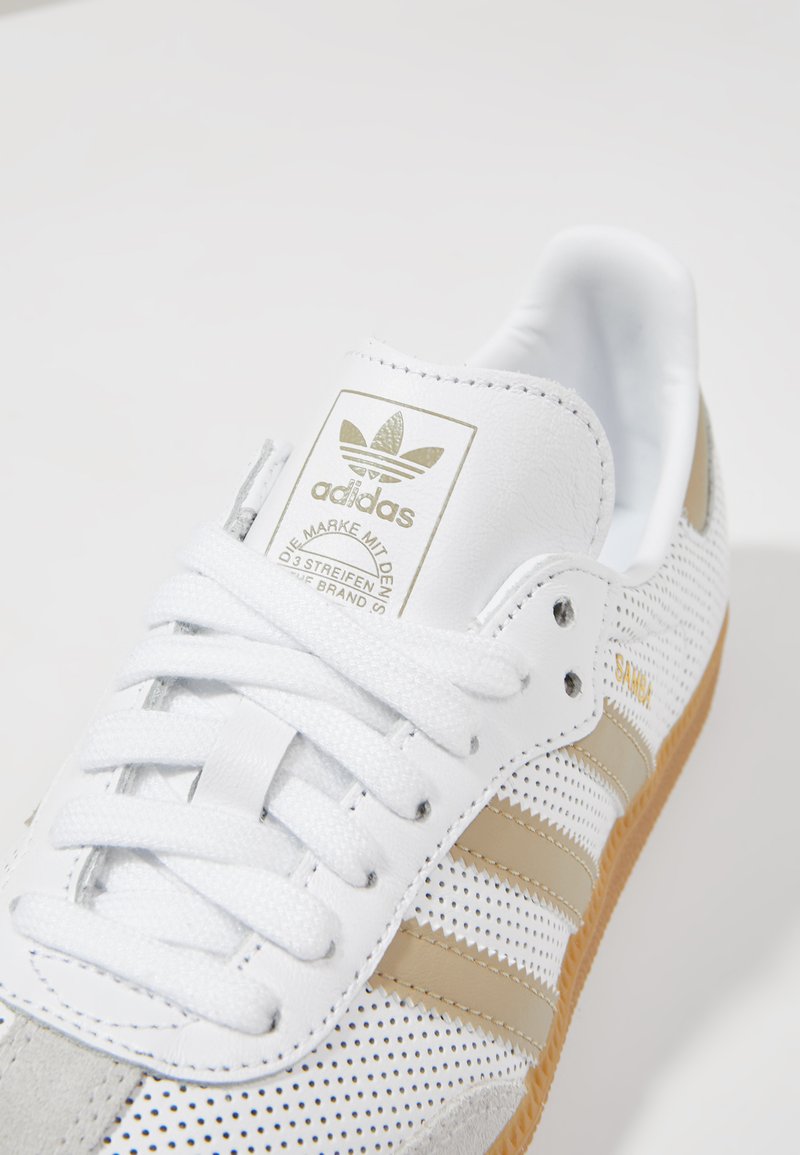 adidas originals gazelle in pale grey