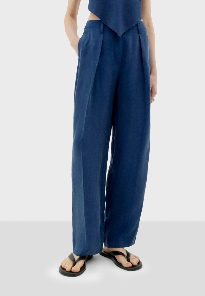 Thinking Mu CIRILA - Pantalon classique - blue