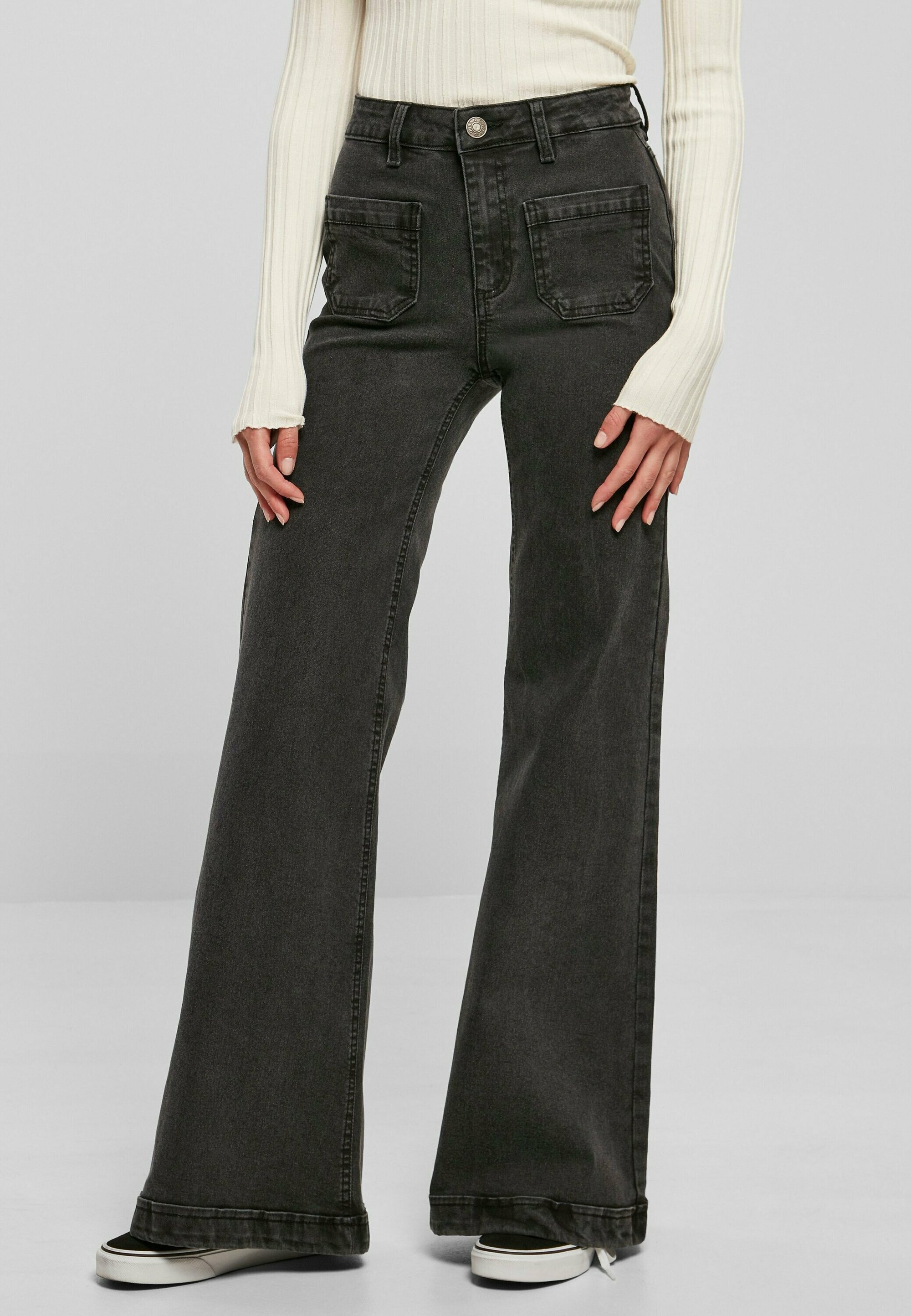 Urban Classics VINTAGE - Flared Jeans - black washed/black - Zalando