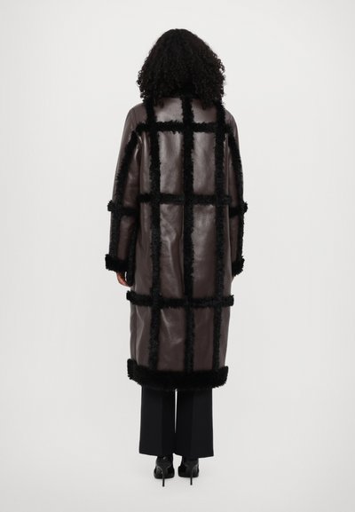 STAND STUDIO PATRICE COAT - Wintermantel - dark brown/black