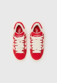 adidas Originals CAMPUS 00S W - Sporta apavi - better scarlet/cream white/gum