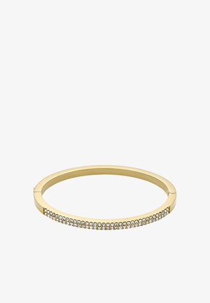 Goldener Armreif mit einem glatten Band und einer Reihe funkelnder Strasssteine auf einer Seite. Elegantes, modernes Design.