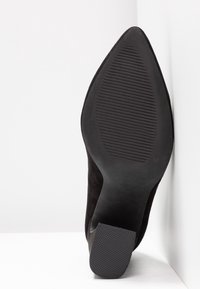 Even&Odd Klassiska pumps - black