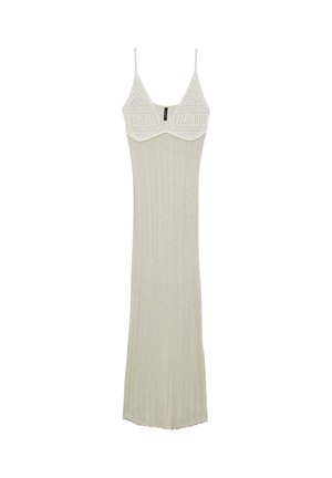 Langes, beiges, geripptes Strickkleid mit cremefarbener Häkelbustier, dünnen Schulterträgern und figurbetonter Silhouette.
