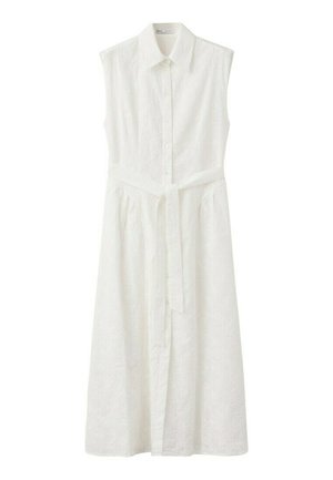 Biała sukienka midi bez rękawów z kołnierzykiem, zapięciem na guziki z przodu, delikatnym kwiatowym wzorem i dopasowanym paskiem z tkaniny w talii.