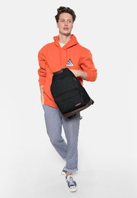 Eastpak WYOMING UNISEX czarny