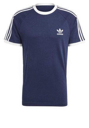 T-shirt bleu marine à manches courtes avec col et poignets côtelés blancs. Présente trois bandes blanches sur chaque épaule et un petit logo blanc.