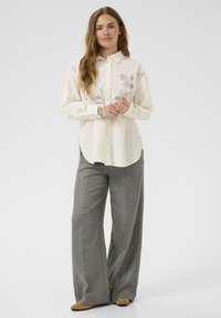 Culture CUALLISON OLENA - Button-down blouse - spring gardenia