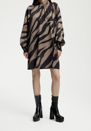 Day dress - black