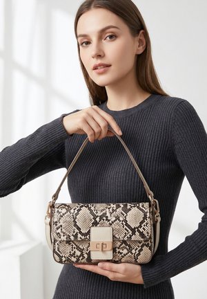 Kassandra, KASSANDRA CLUTCH - Sac à main - beige